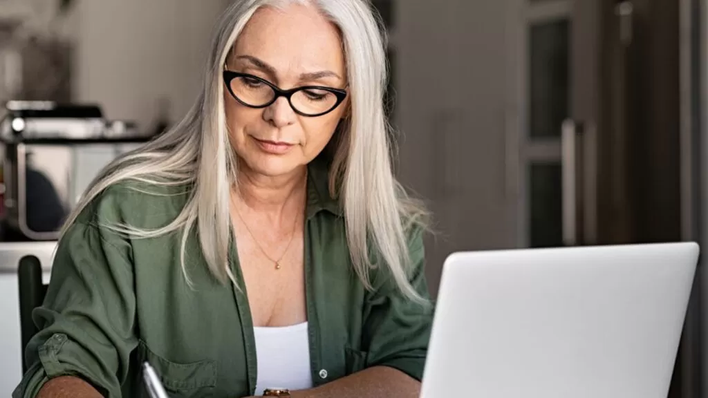 GLP Silver Fox On Computer 1024x576.jpg